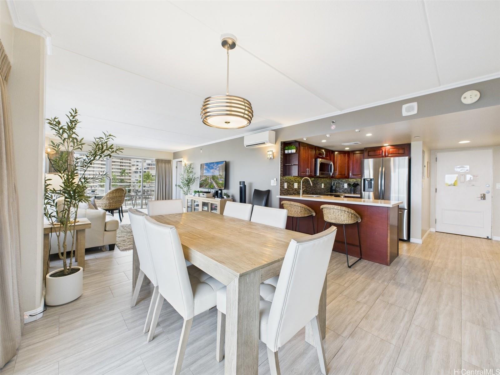 Ilikai Apt Bldg condo # 510, Honolulu, Hawaii - photo 9 of 24