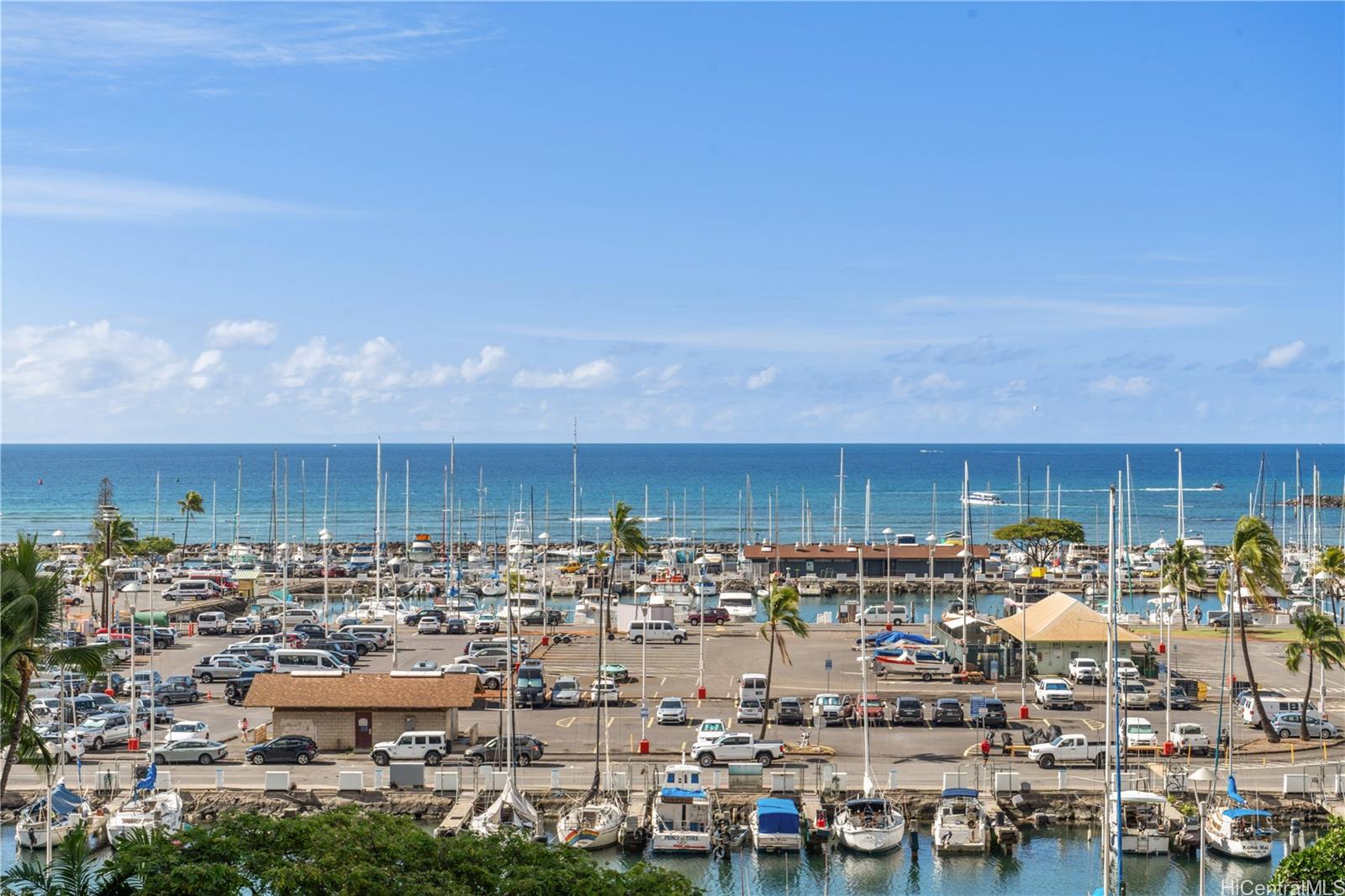 Ilikai Apt Bldg condo # 510, Honolulu, Hawaii - photo 3 of 20