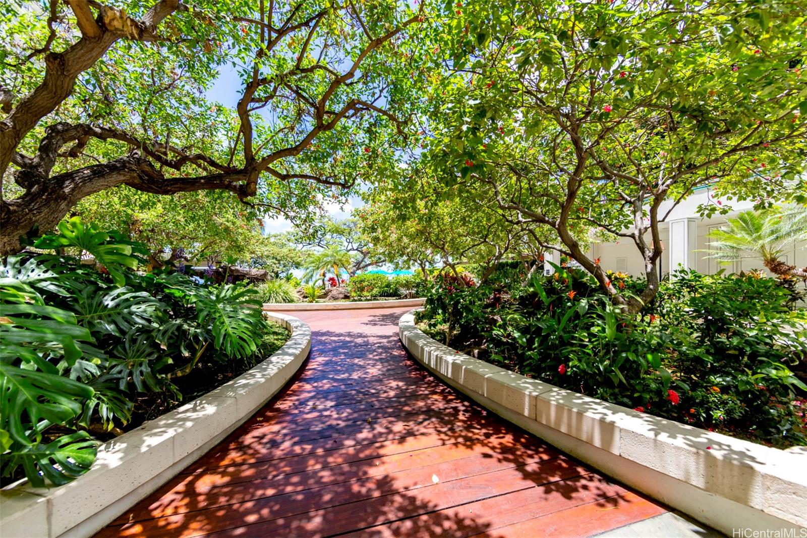 Ilikai Apt Bldg condo # 629, Honolulu, Hawaii - photo 20 of 20