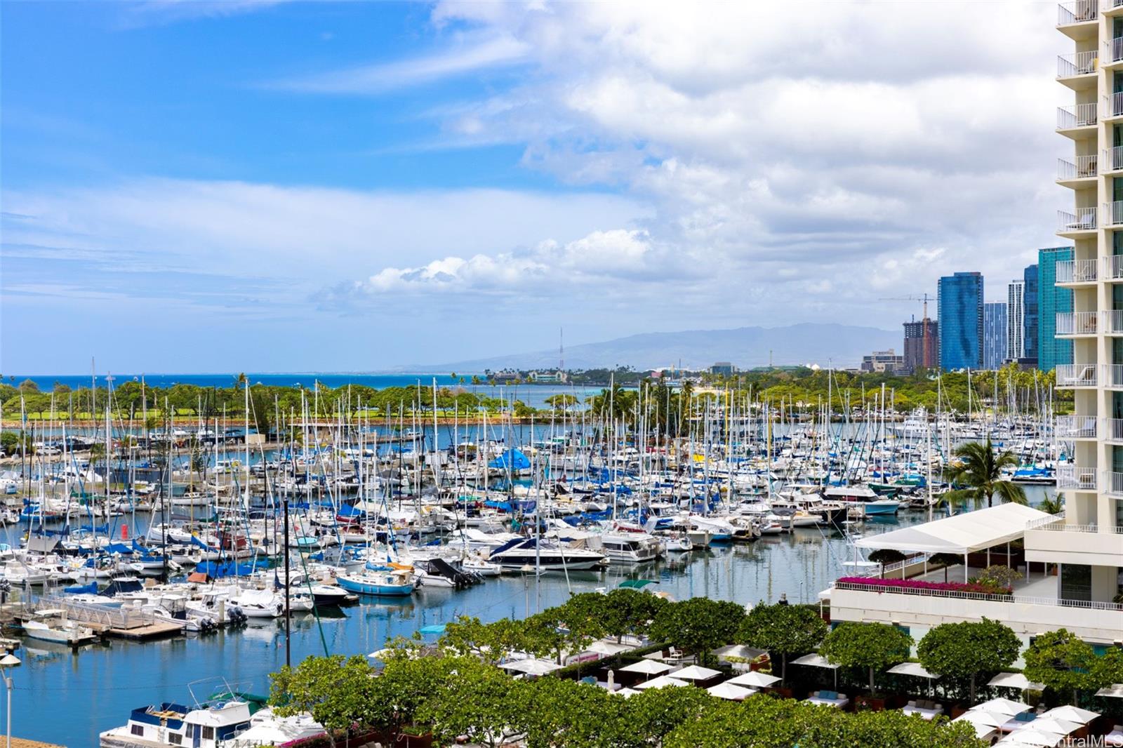 Ilikai Apt Bldg condo # 629, Honolulu, Hawaii - photo 3 of 20