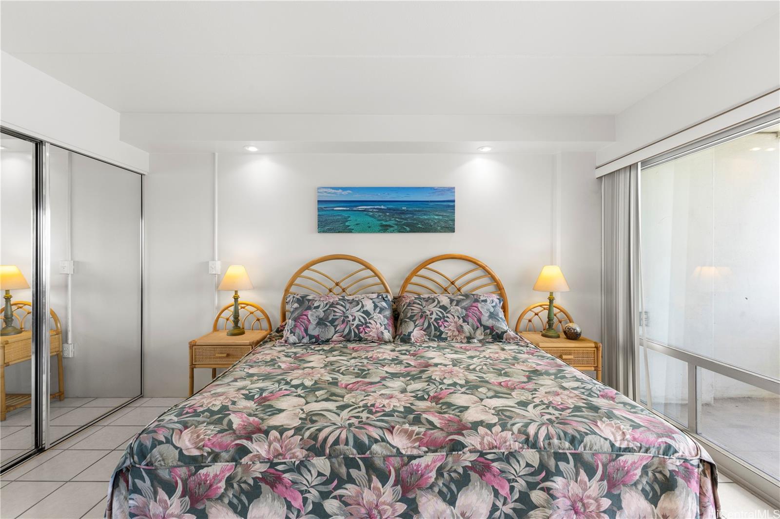 Ilikai Apt Bldg condo # 707, Honolulu, Hawaii - photo 8 of 21