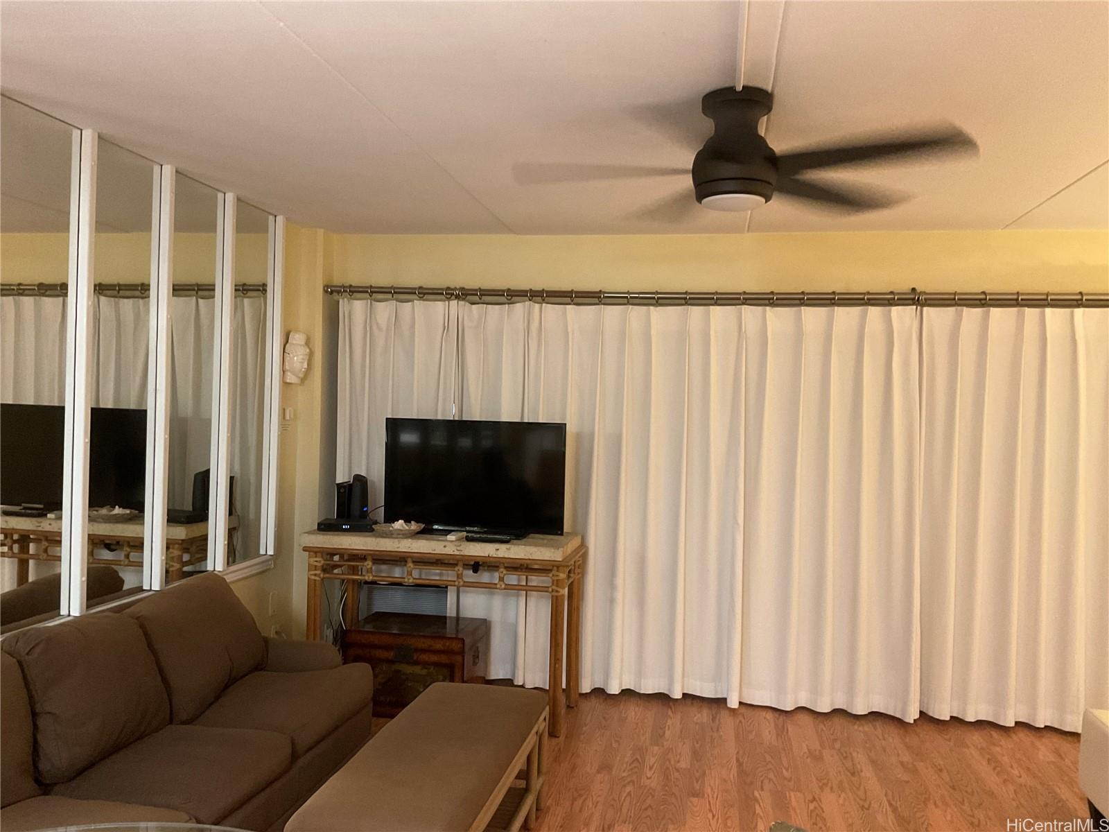 Ilikai Apt Bldg condo # 718, Honolulu, Hawaii - photo 8 of 25