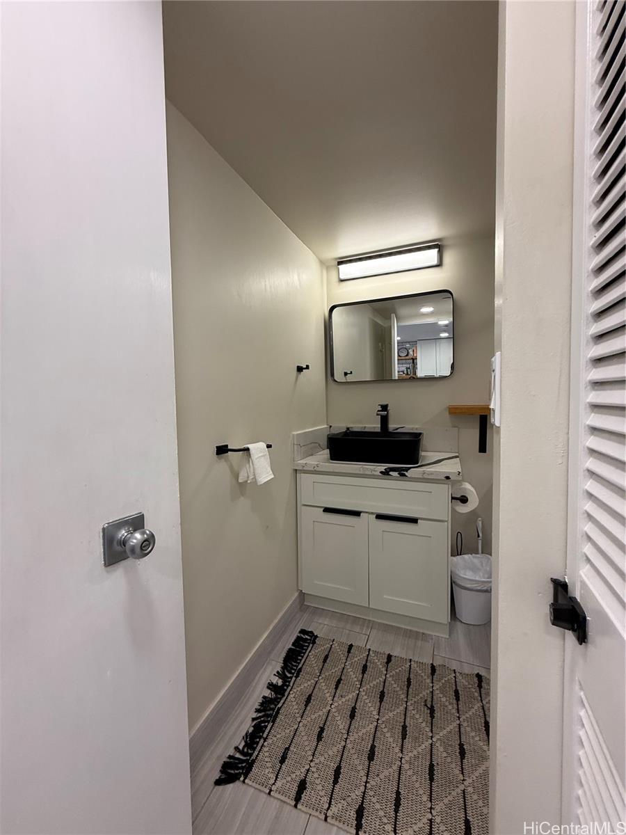 Ilikai Apt Bldg condo # 834, Honolulu, Hawaii - photo 14 of 25