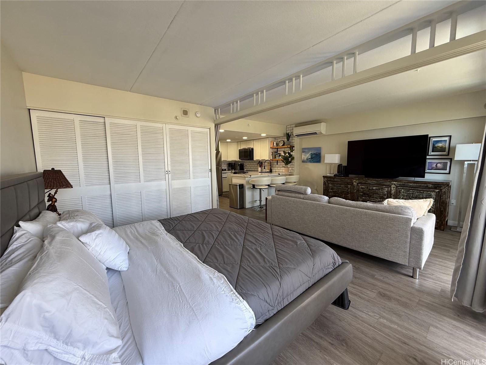 Ilikai Apt Bldg condo # 834, Honolulu, Hawaii - photo 15 of 25