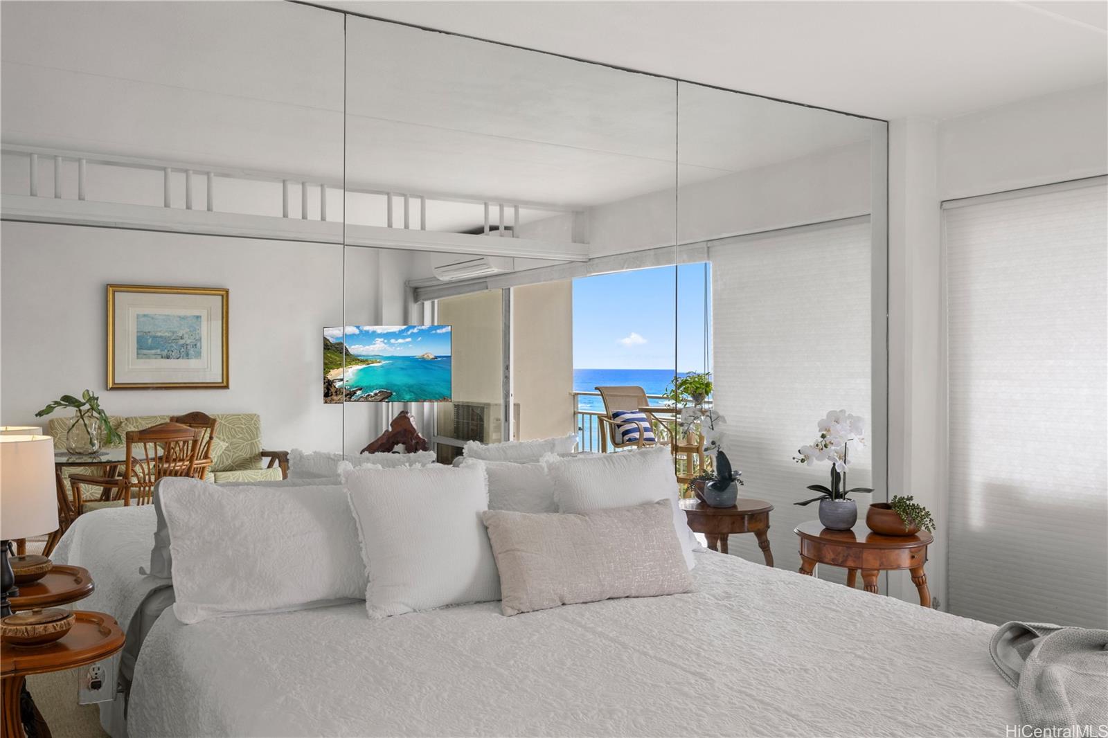 Ilikai Apt Bldg condo # 836, Honolulu, Hawaii - photo 7 of 17