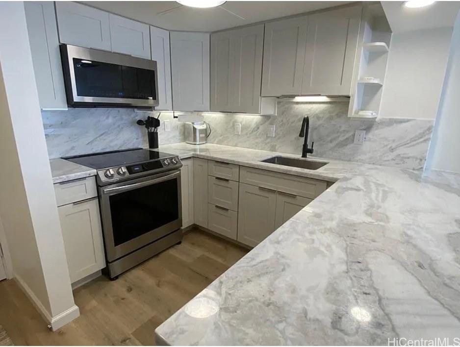 Ilikai Apt Bldg condo # 901, Honolulu, Hawaii - photo 6 of 15