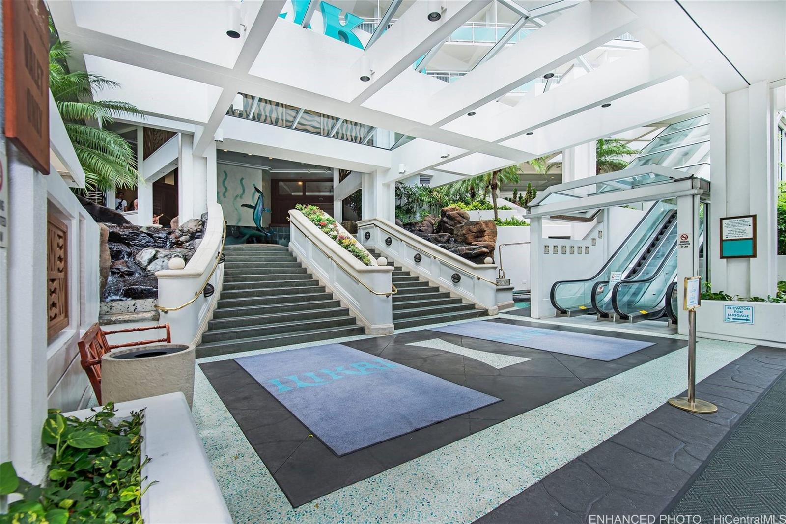 Ilikai Apt Bldg condo # 911, Honolulu, Hawaii - photo 13 of 20