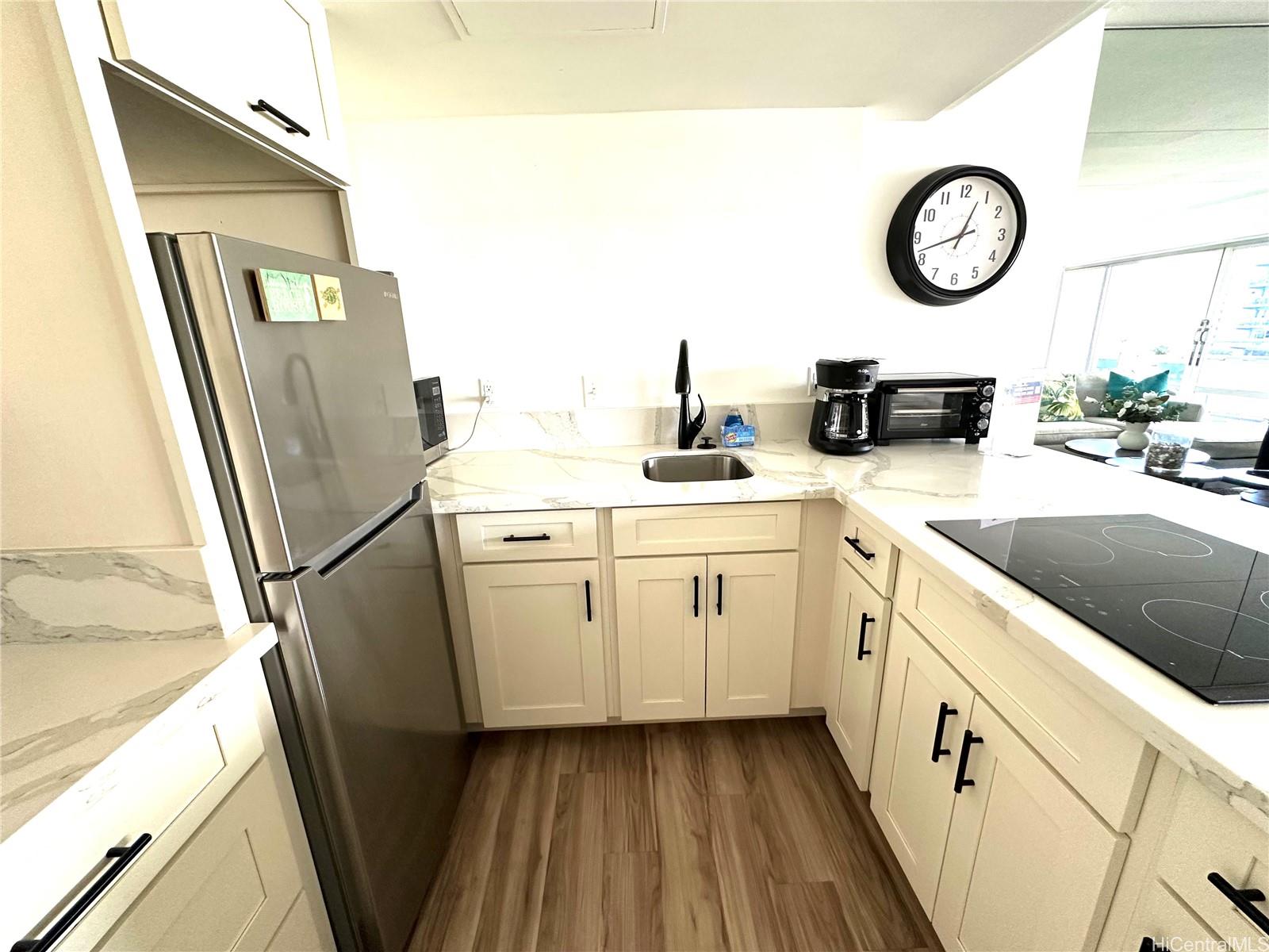 Ilikai Apt Bldg condo # 923, Honolulu, Hawaii - photo 12 of 25