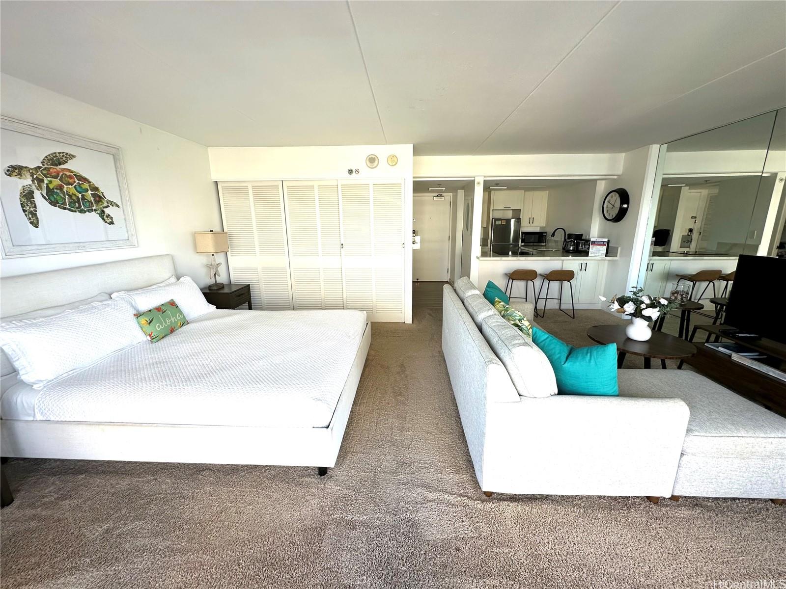 Ilikai Apt Bldg condo # 923, Honolulu, Hawaii - photo 7 of 25