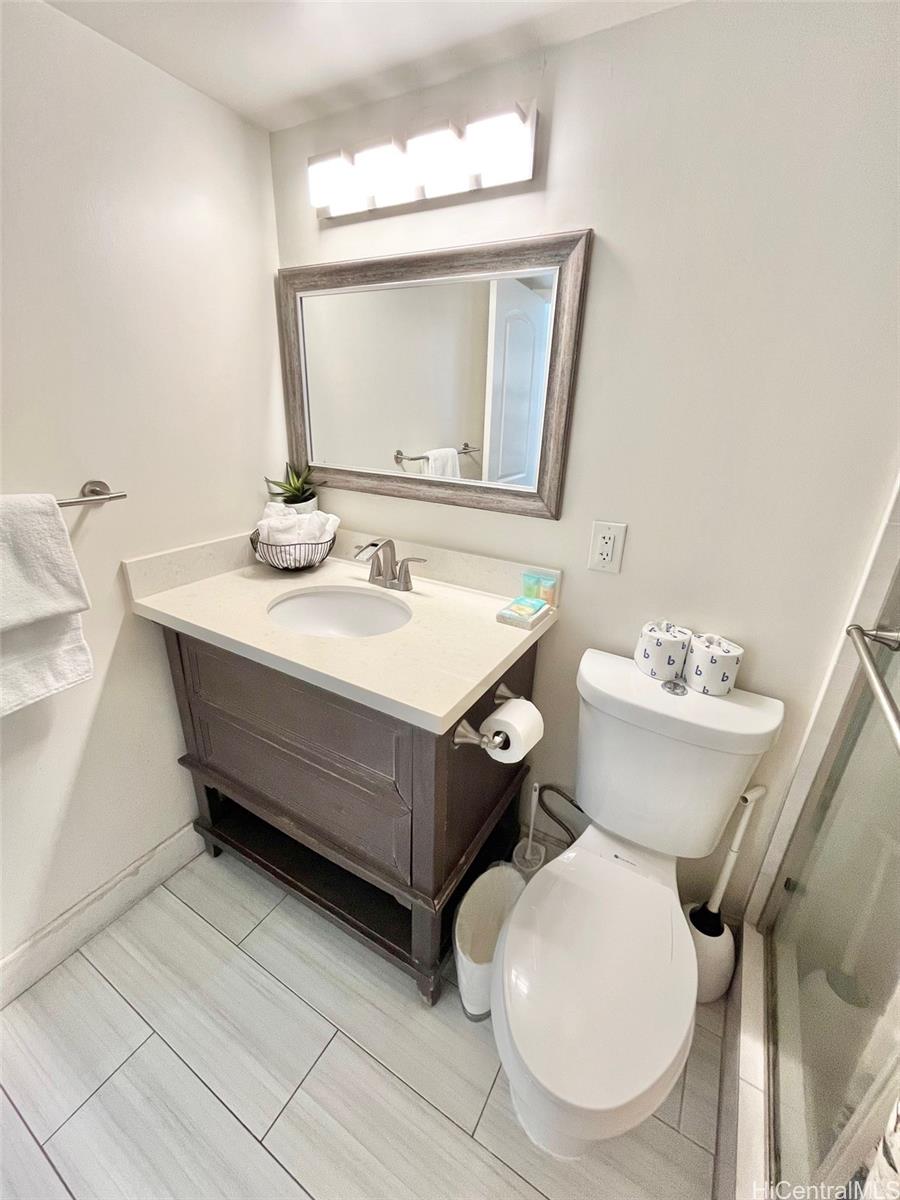 Ilikai Apt Bldg condo # 927, Honolulu, Hawaii - photo 11 of 15