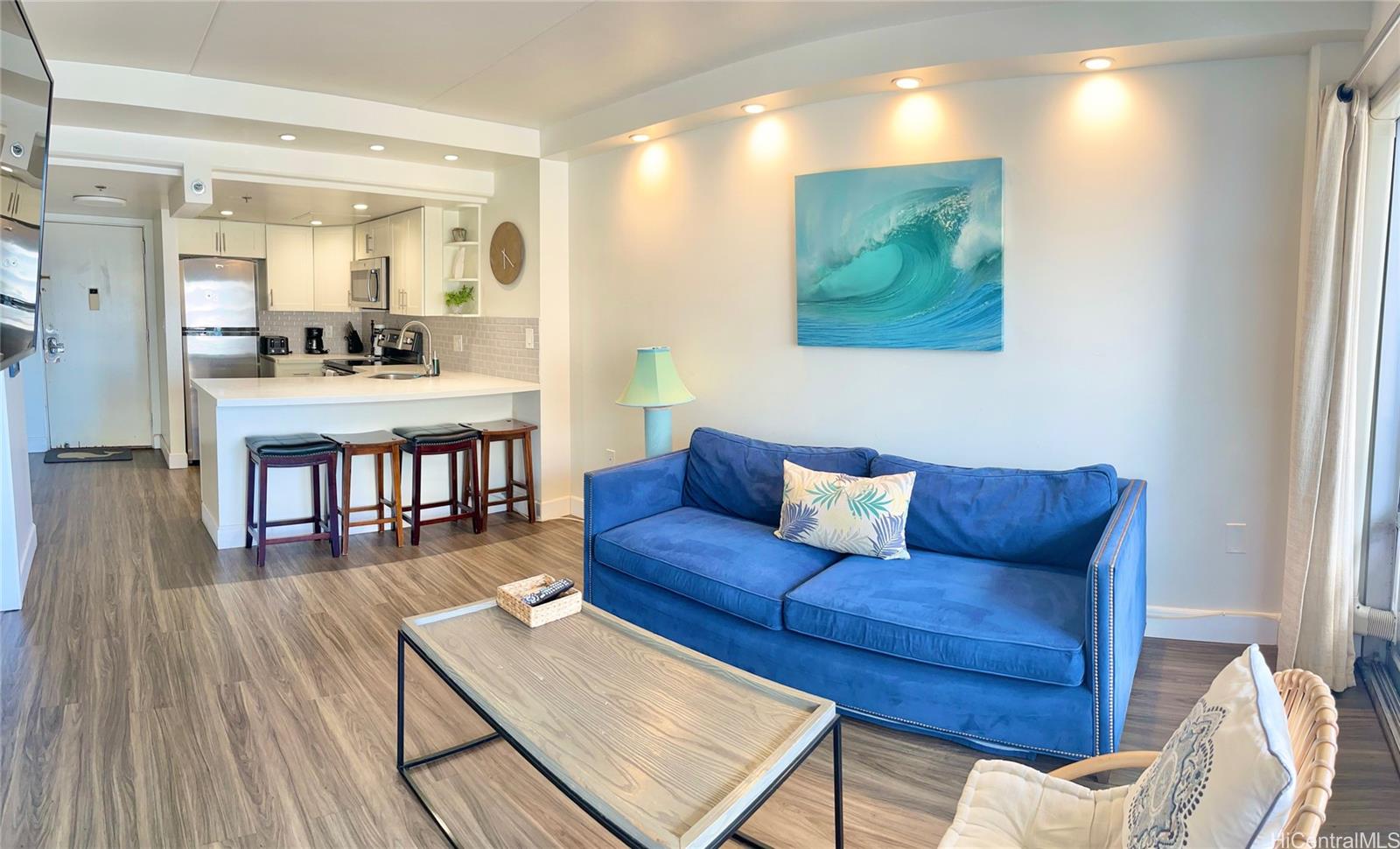 Ilikai Apt Bldg condo # 927, Honolulu, Hawaii - photo 7 of 15