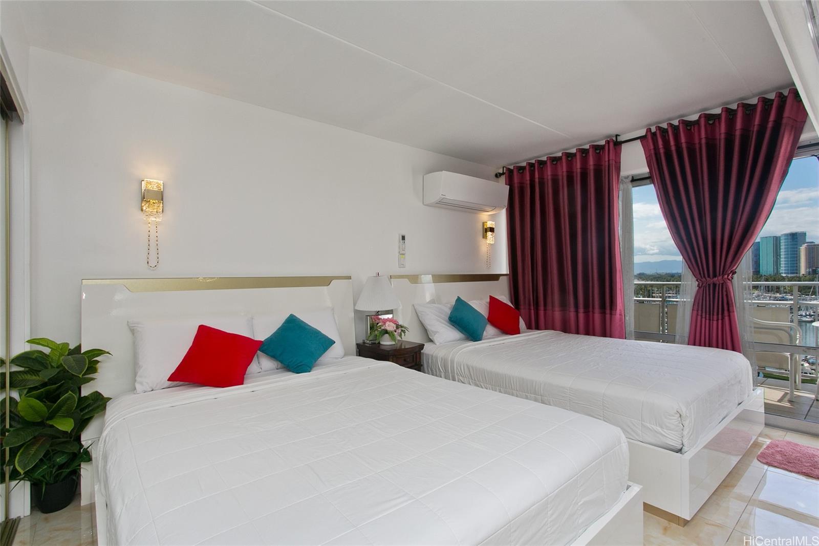 Ilikai Apt Bldg condo # 937, Honolulu, Hawaii - photo 5 of 15