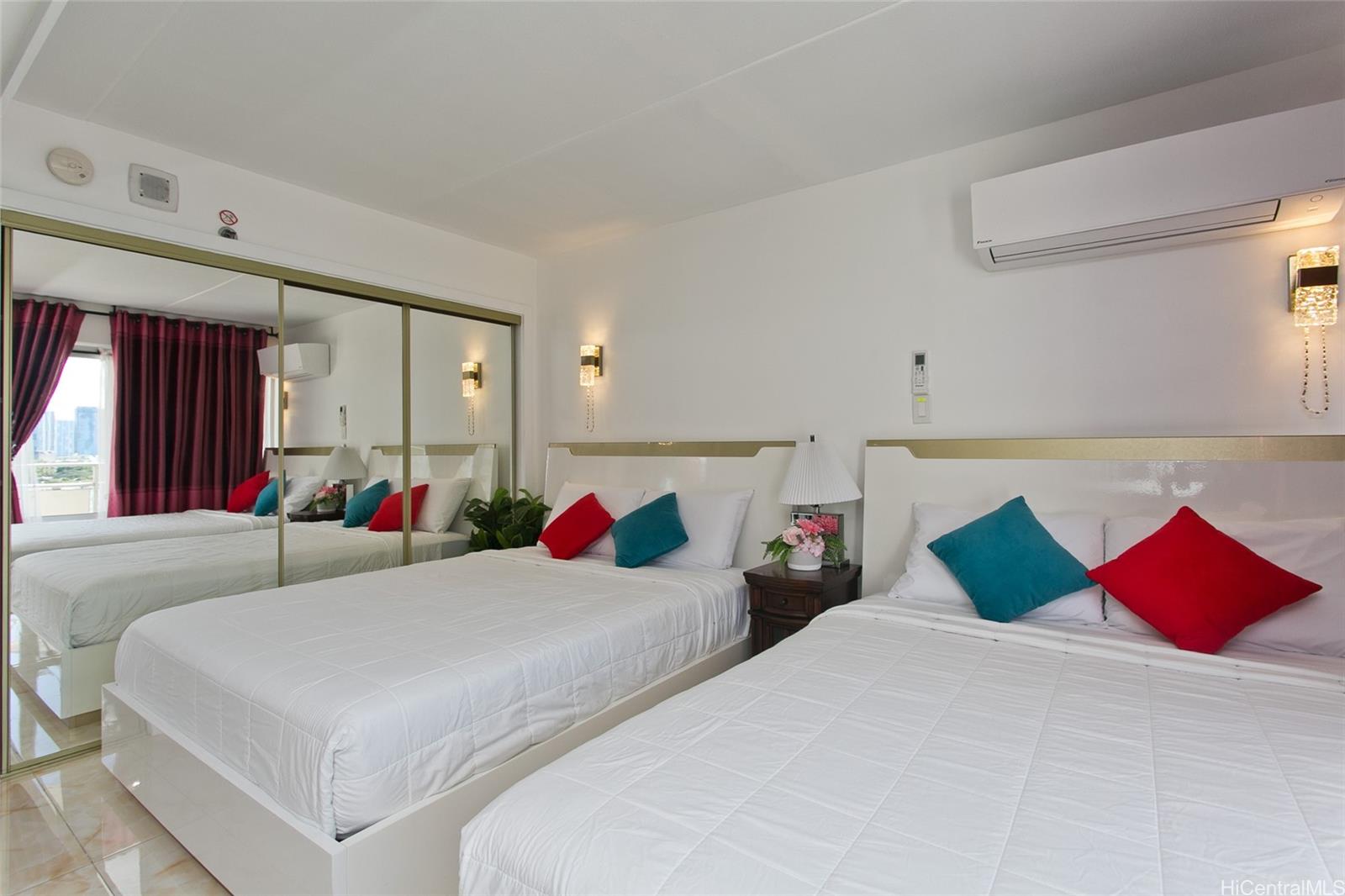 Ilikai Apt Bldg condo # 937, Honolulu, Hawaii - photo 6 of 15