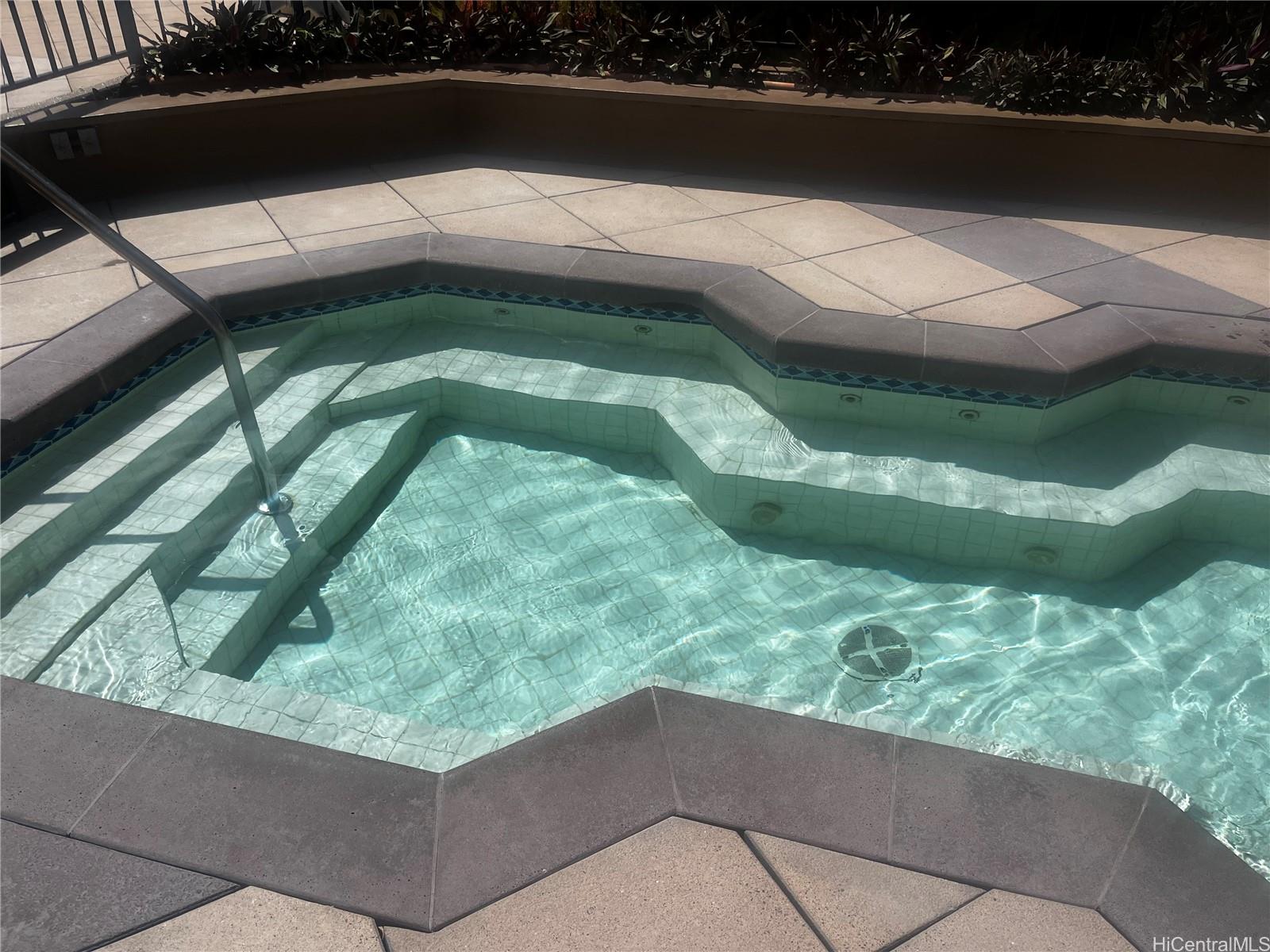 Discovery Bay condo # 1015, Honolulu, Hawaii - photo 3 of 23