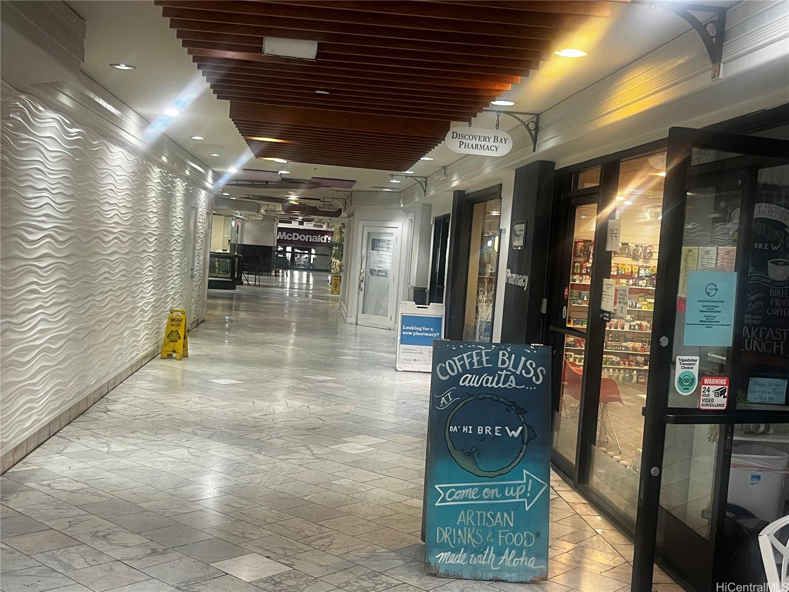 Discovery Bay condo # 1015, Honolulu, Hawaii - photo 8 of 23