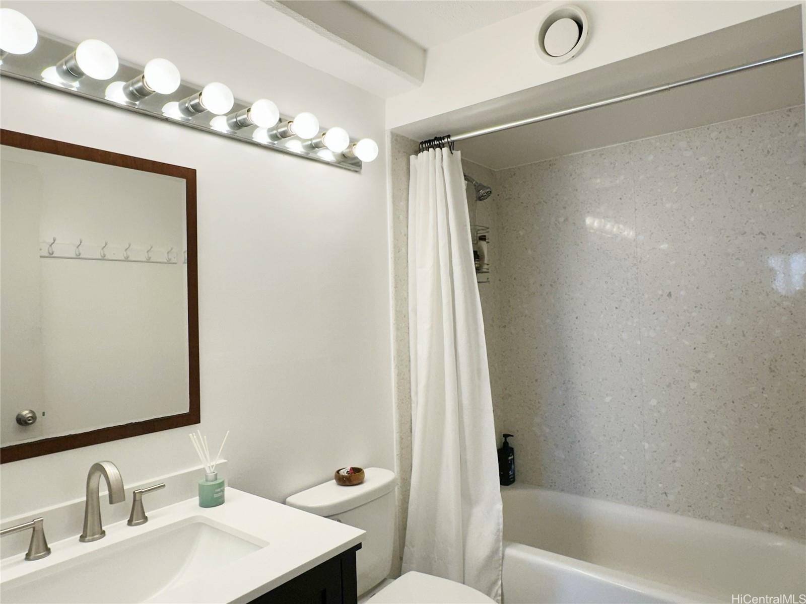 Discovery Bay condo # 1203, Honolulu, Hawaii - photo 16 of 23
