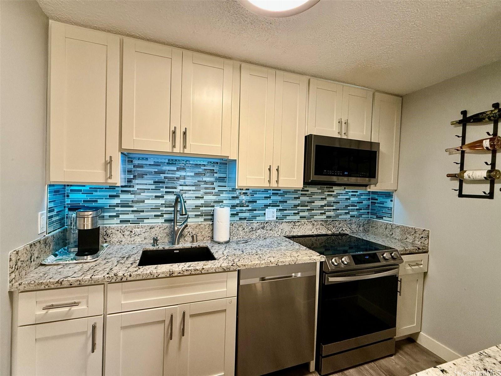 Discovery Bay condo # 1211, Honolulu, Hawaii - photo 9 of 25