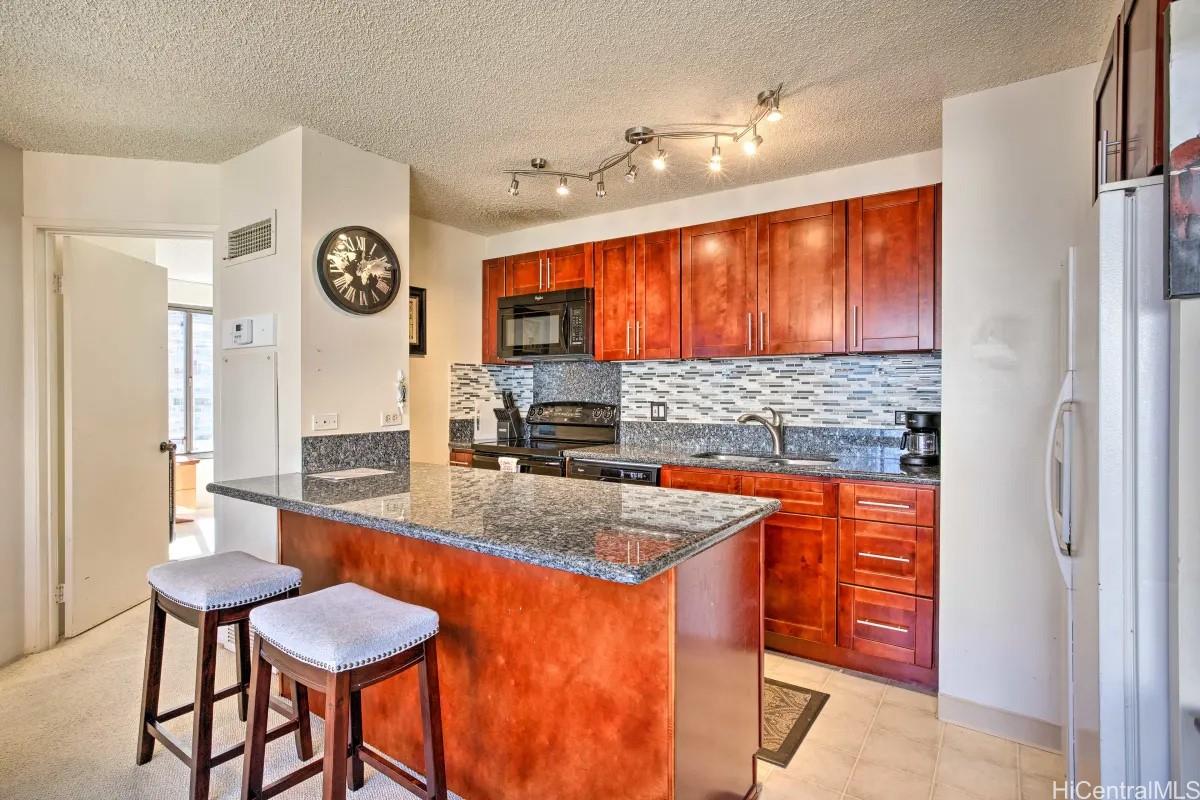 Discovery Bay condo # 1214, Honolulu, Hawaii - photo 5 of 23