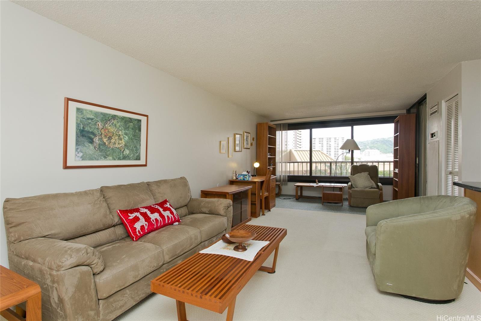 Discovery Bay condo # 1217, Honolulu, Hawaii - photo 4 of 12