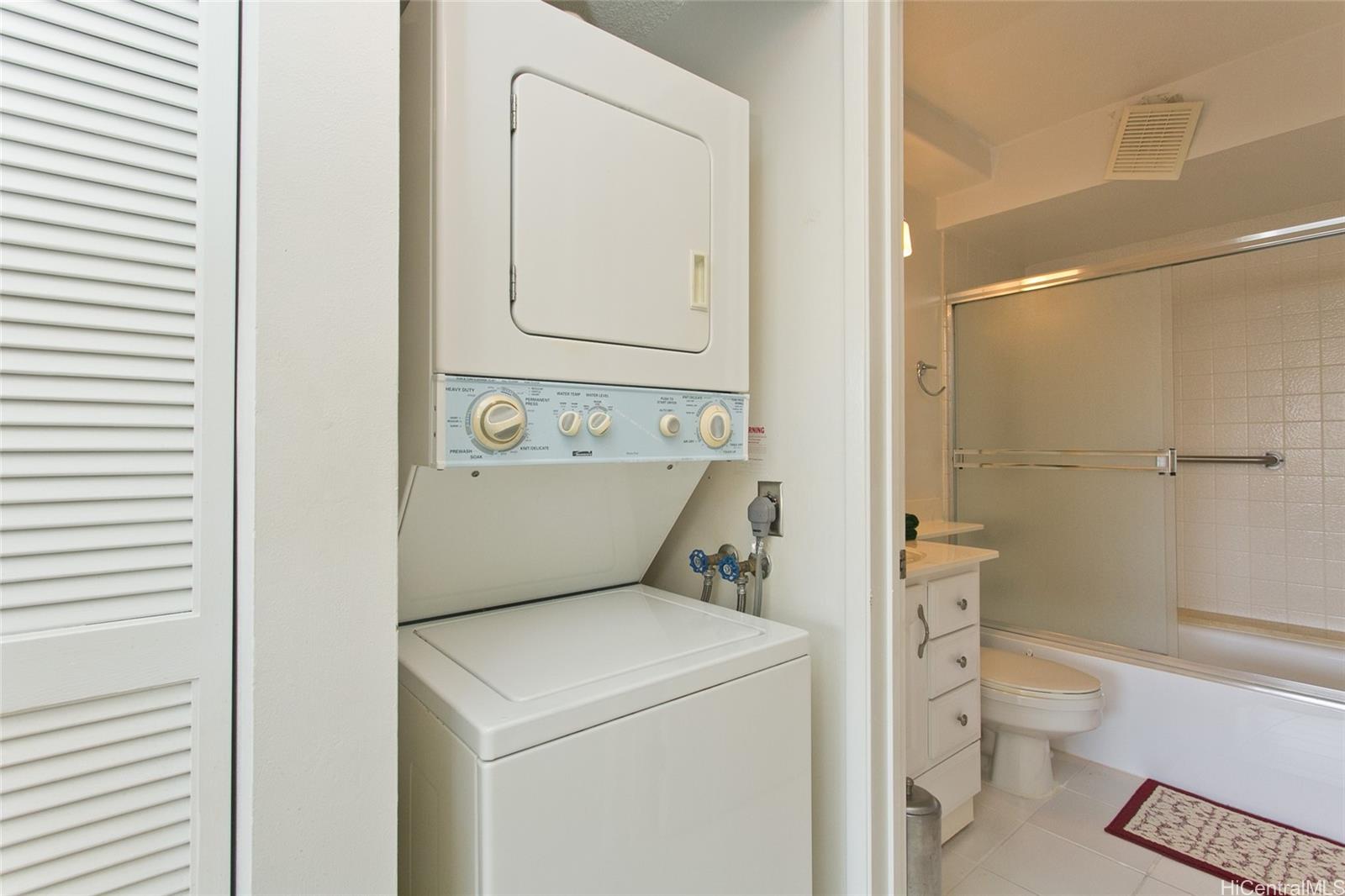 Discovery Bay condo # 1217, Honolulu, Hawaii - photo 12 of 17