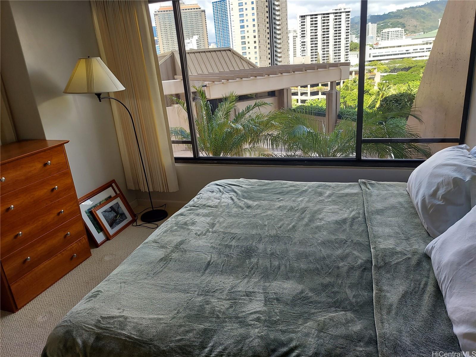 Discovery Bay condo # 1217, Honolulu, Hawaii - photo 4 of 17