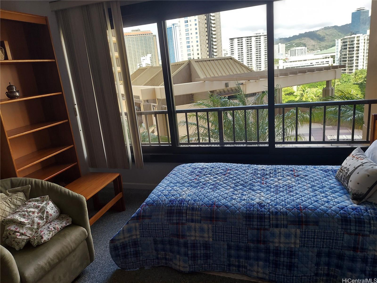 Discovery Bay condo # 1217, Honolulu, Hawaii - photo 7 of 17