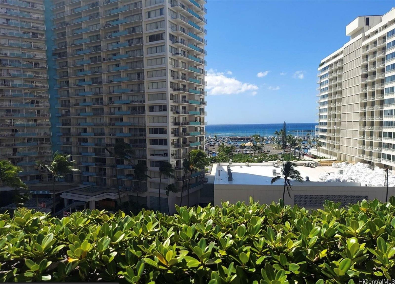 Discovery Bay condo # 1217, Honolulu, Hawaii - photo 4 of 8