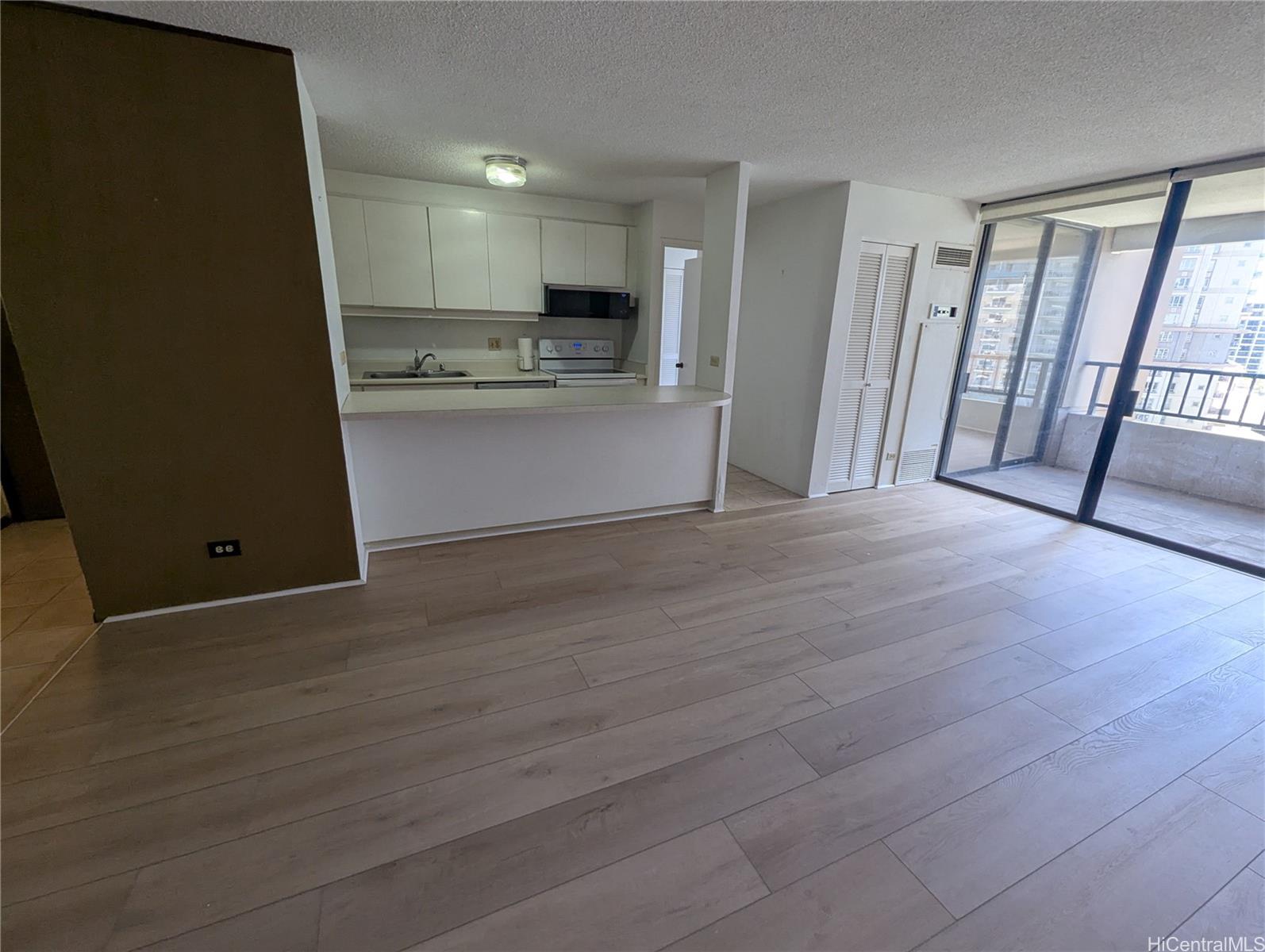 1778 Ala Moana Blvd Honolulu - Rental - photo 2 of 20