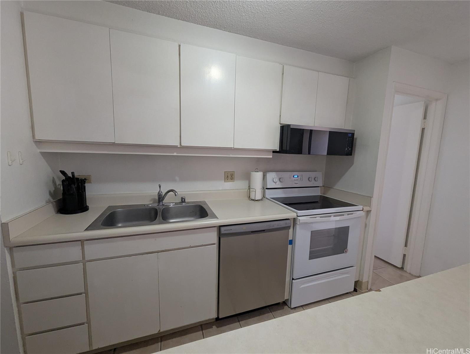 1778 Ala Moana Blvd Honolulu - Rental - photo 5 of 20