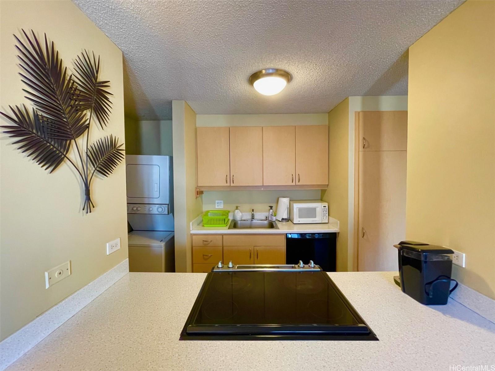 Discovery Bay condo # 1315, Honolulu, Hawaii - photo 3 of 16