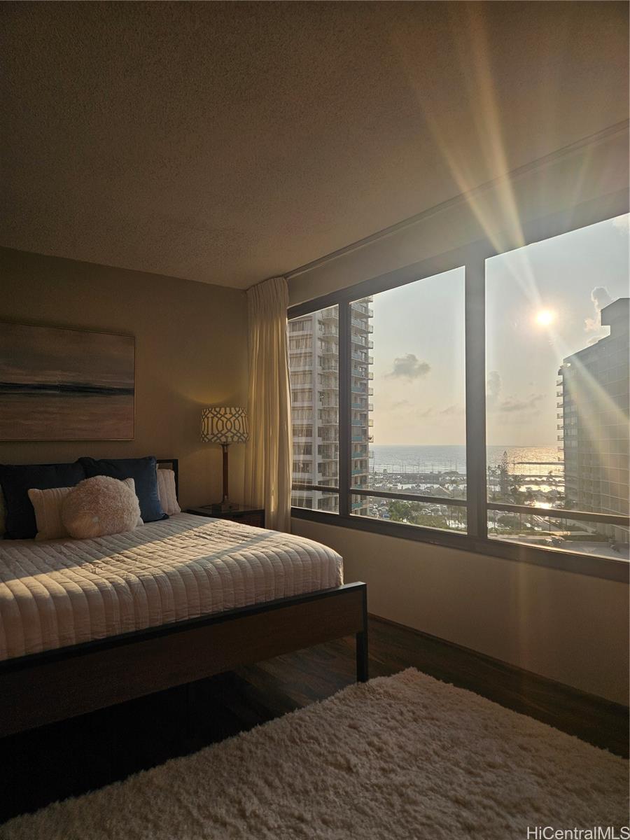 Discovery Bay condo # 1320, Honolulu, Hawaii - photo 4 of 16