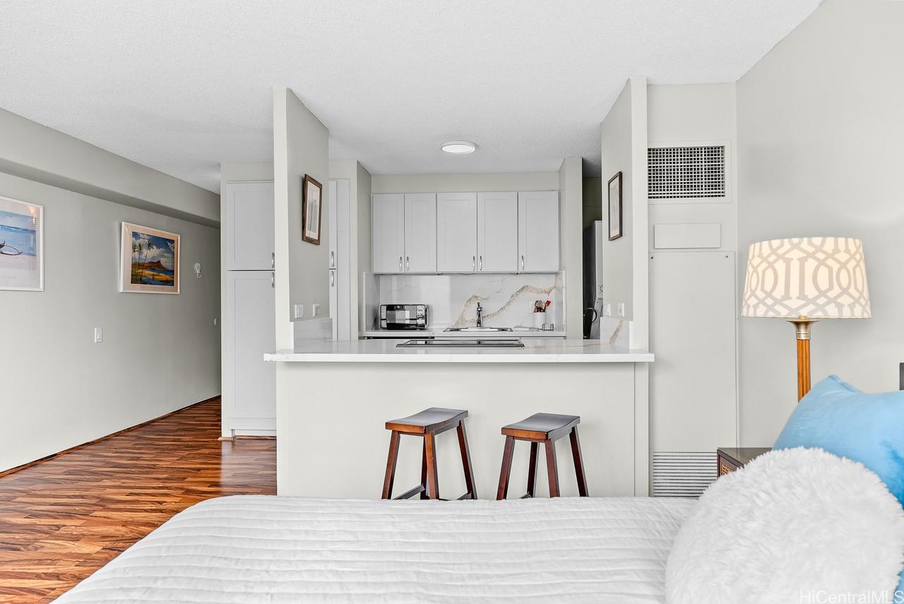 Discovery Bay condo # 1320, Honolulu, Hawaii - photo 4 of 15