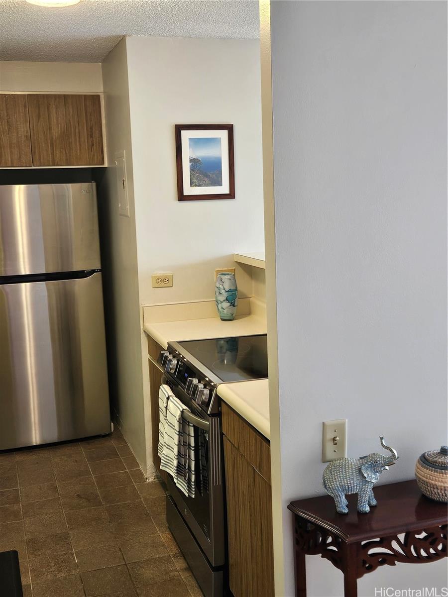 Discovery Bay condo # 1320, Honolulu, Hawaii - photo 6 of 16