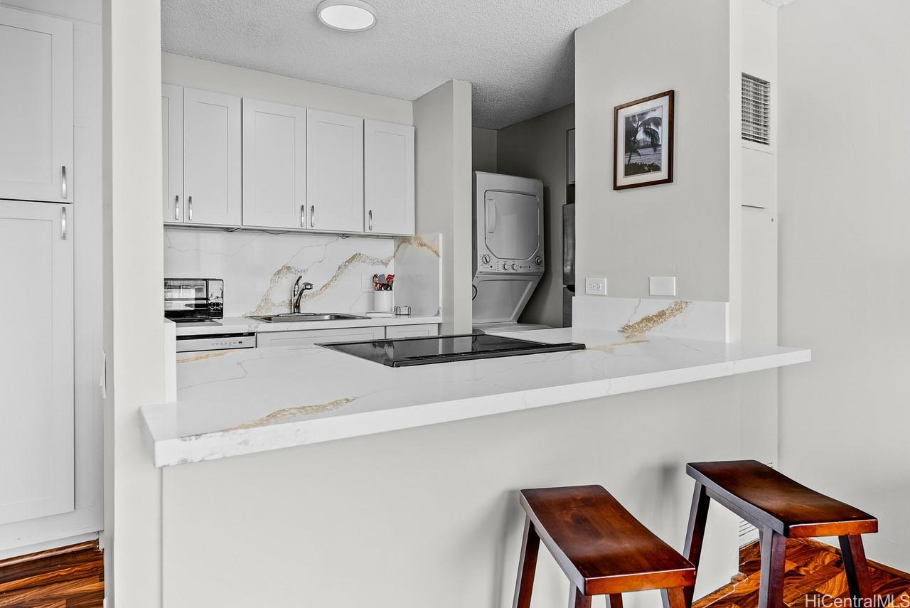 Discovery Bay condo # 1320, Honolulu, Hawaii - photo 9 of 15