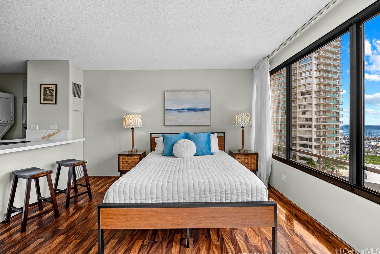 Discovery Bay condo # 1320, Honolulu, Hawaii - photo 10 of 15