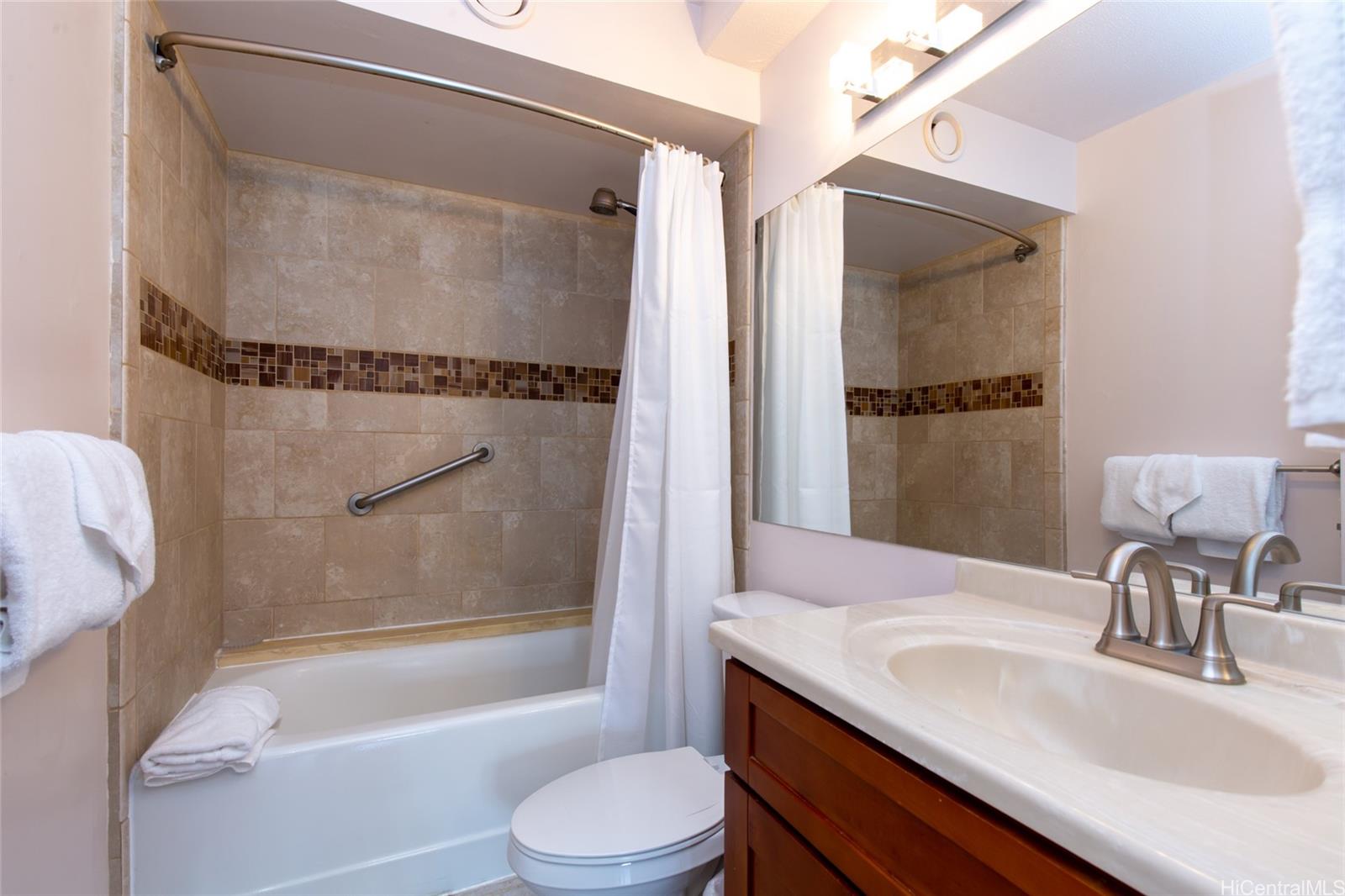 Discovery Bay condo # 1407, Honolulu, Hawaii - photo 13 of 22