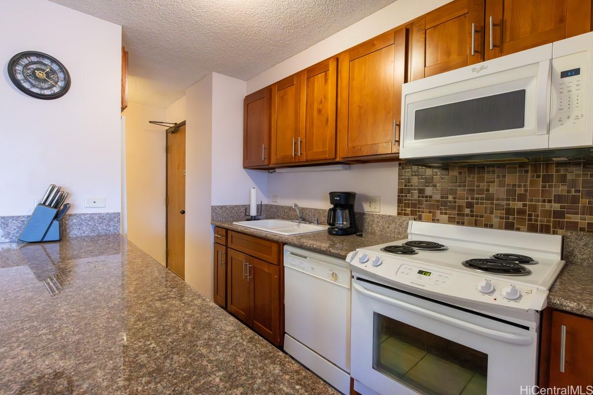 Discovery Bay condo # 1407, Honolulu, Hawaii - photo 8 of 23