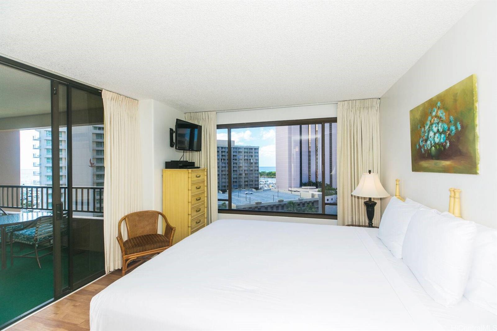 Discovery Bay condo # 1503, Honolulu, Hawaii - photo 6 of 21