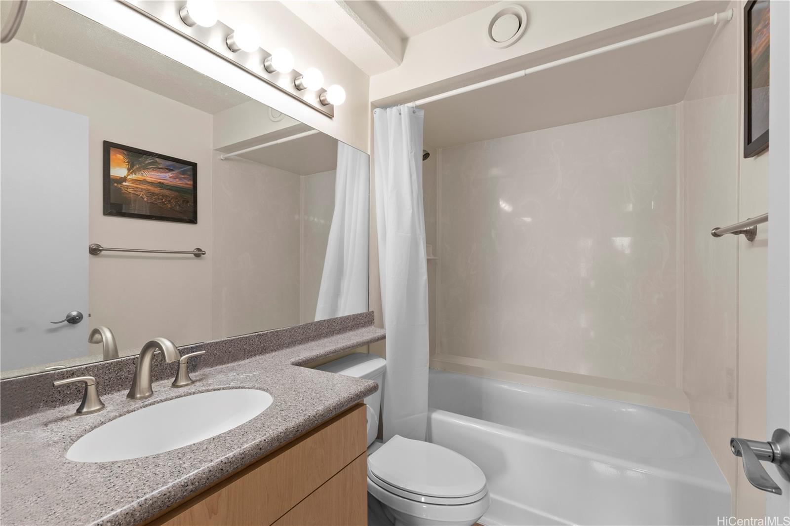 Discovery Bay condo # 1817, Honolulu, Hawaii - photo 9 of 16