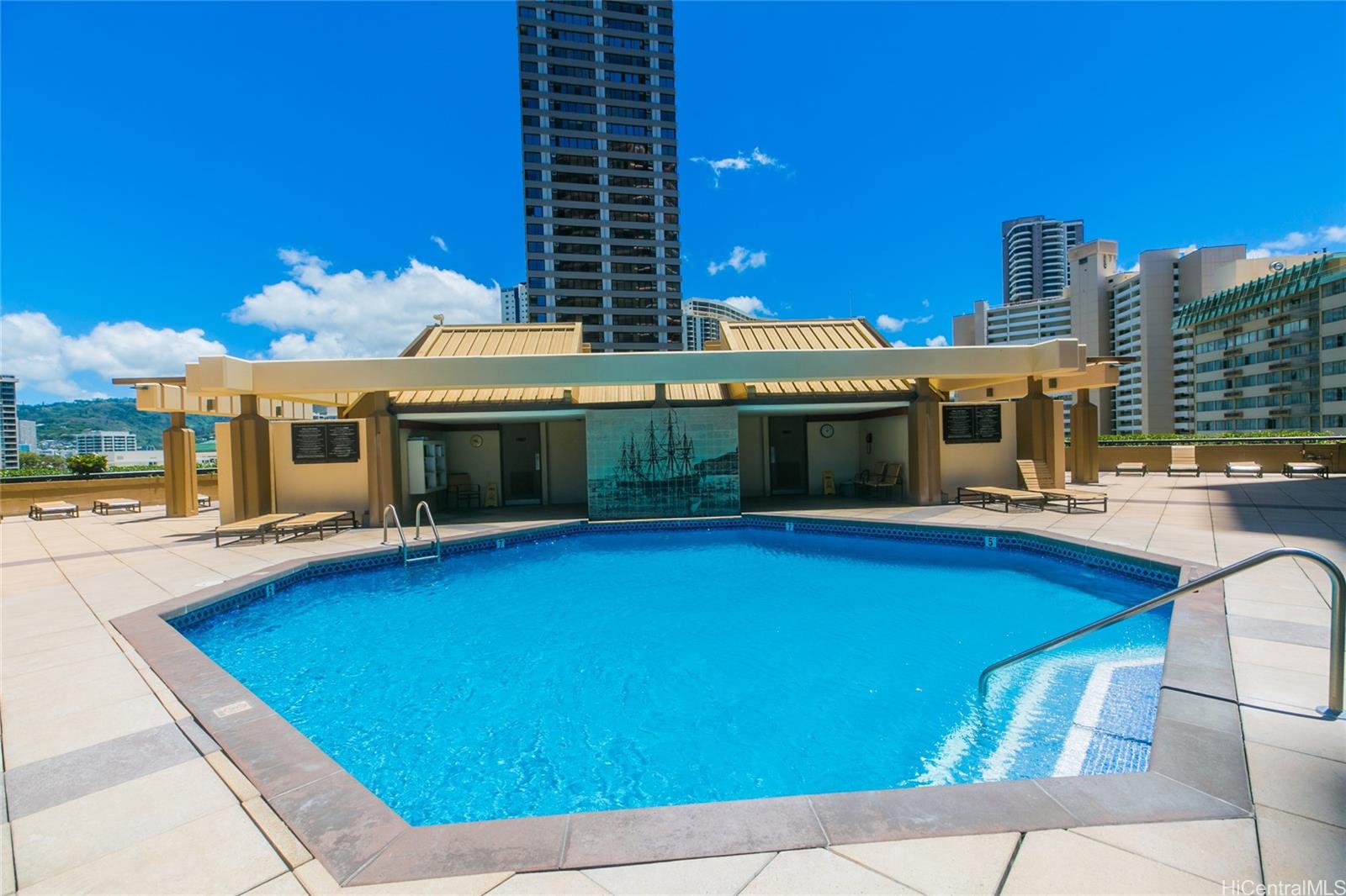 Discovery Bay condo # 2110, Honolulu, Hawaii - photo 22 of 25