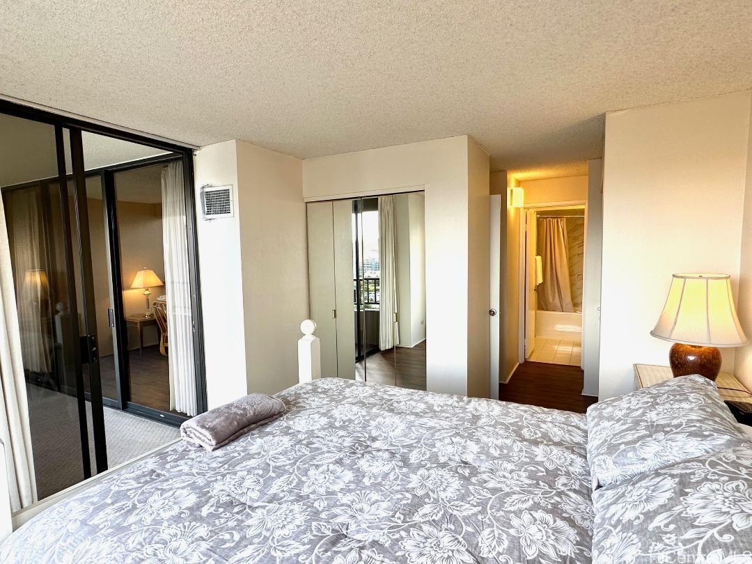 Discovery Bay condo # 2507, Honolulu, Hawaii - photo 8 of 21