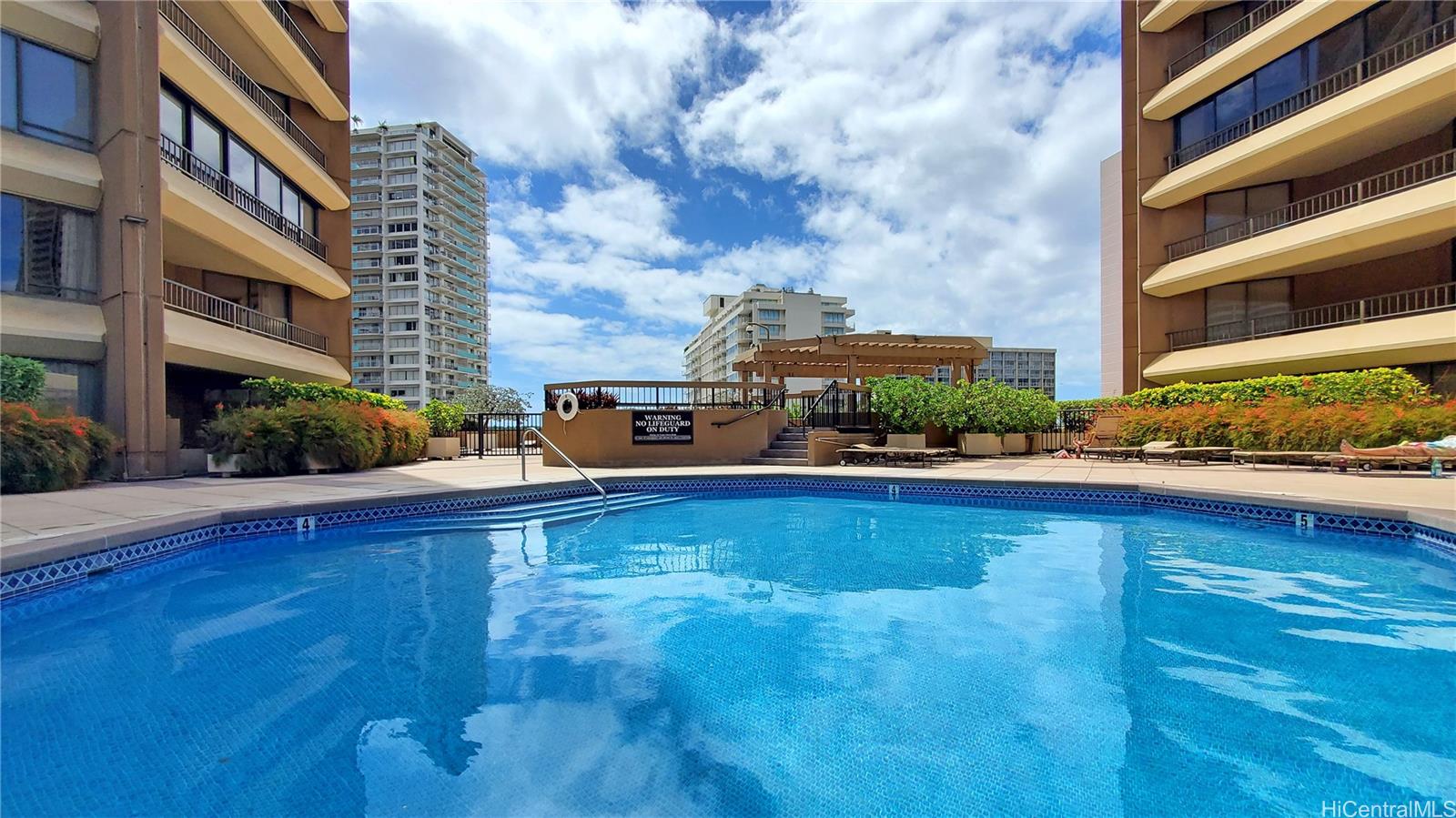 Discovery Bay condo # 2515, Honolulu, Hawaii - photo 8 of 12