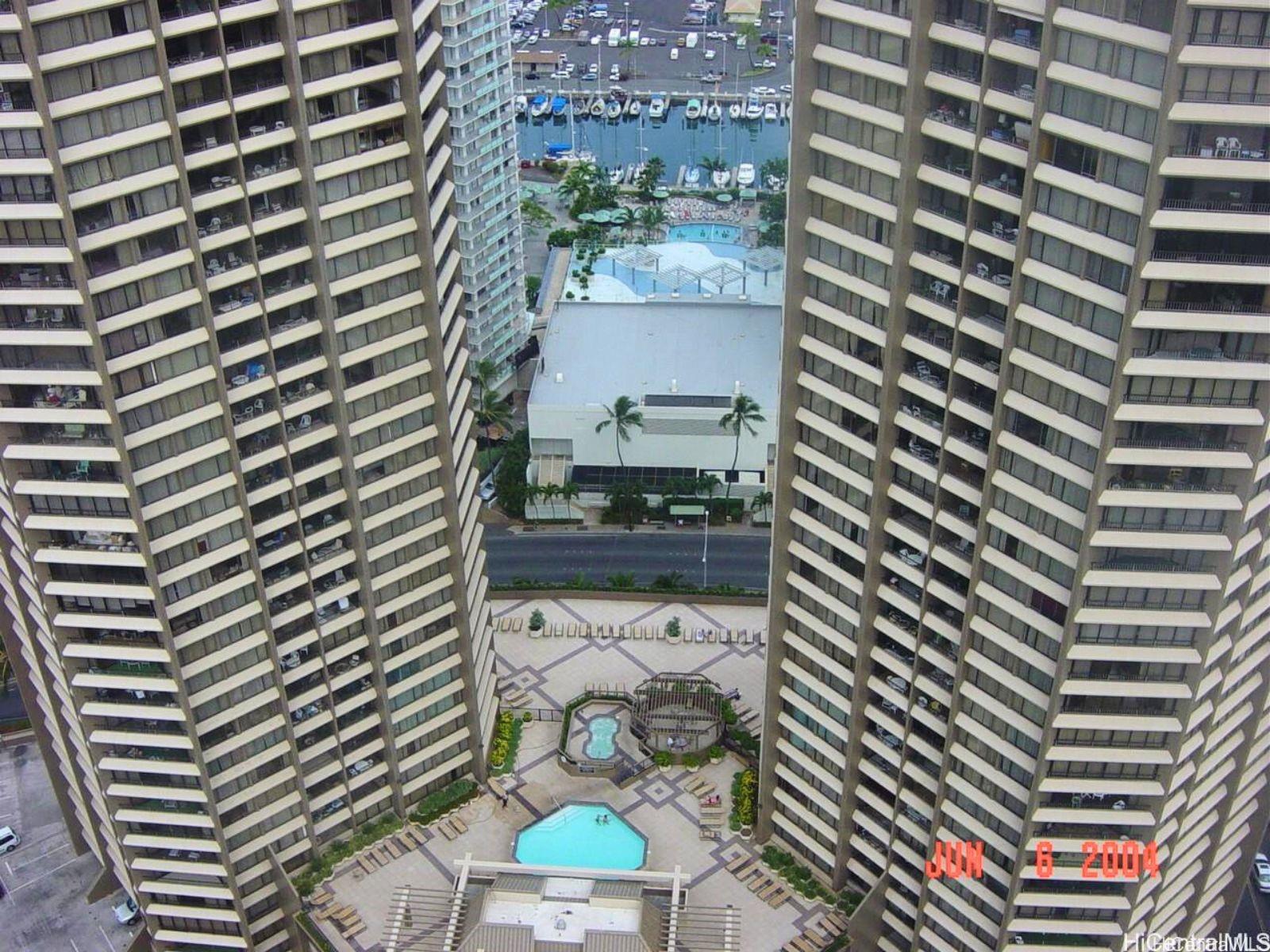 Discovery Bay condo # 2518, Honolulu, Hawaii - photo 12 of 14