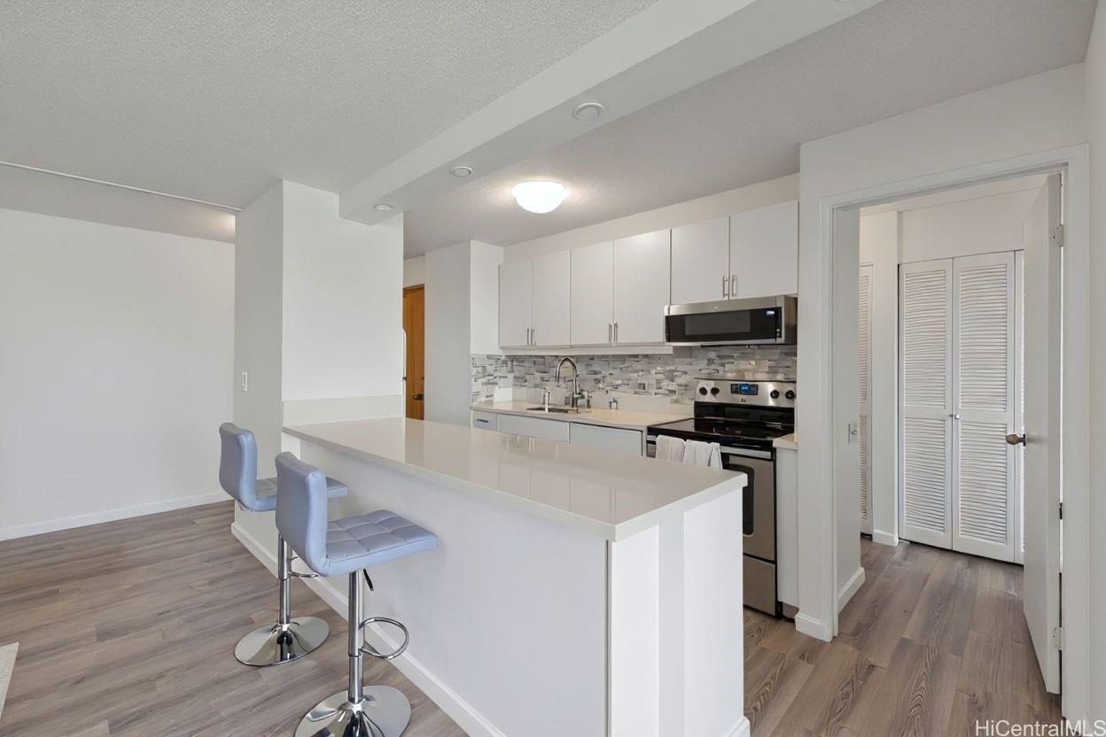 Discovery Bay condo # 2607, Honolulu, Hawaii - photo 3 of 17