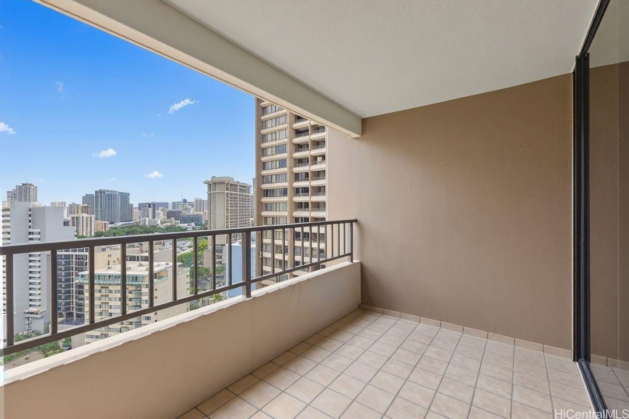 Discovery Bay condo # 2607, Honolulu, Hawaii - photo 7 of 17