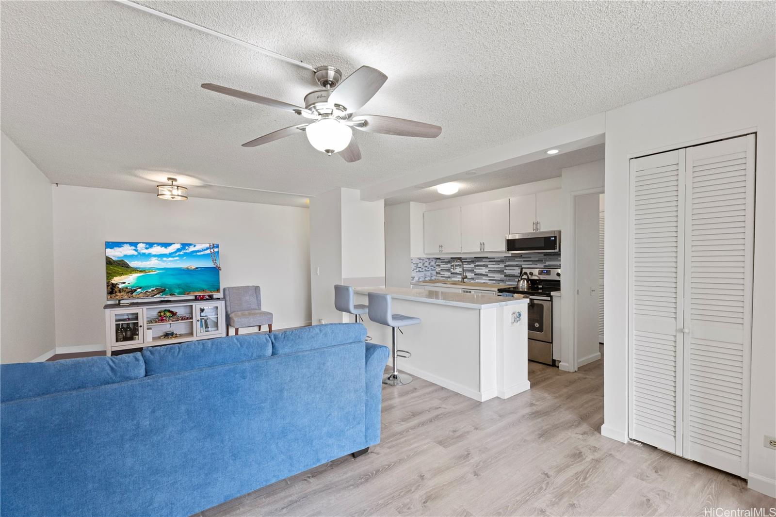 Discovery Bay condo # 2607, Honolulu, Hawaii - photo 8 of 17