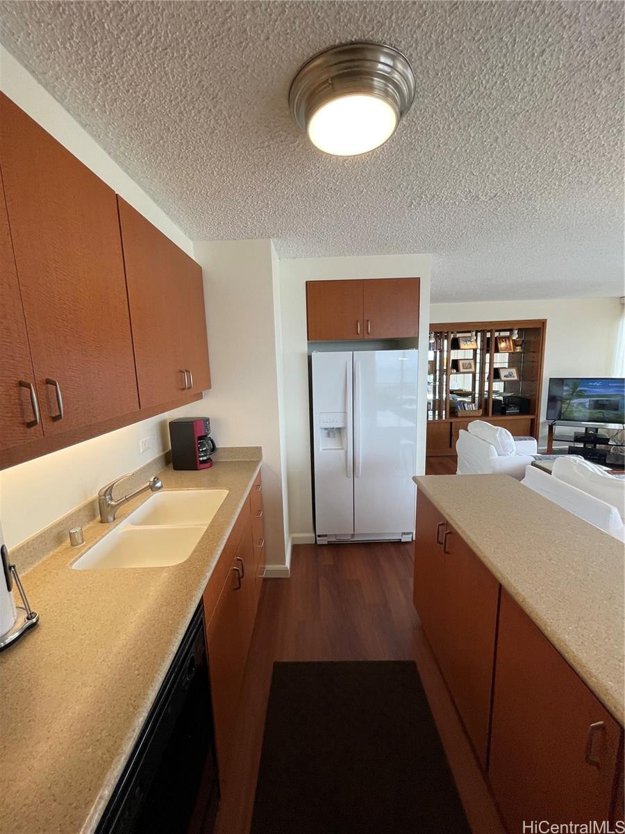 Discovery Bay condo # 2801, Honolulu, Hawaii - photo 10 of 20