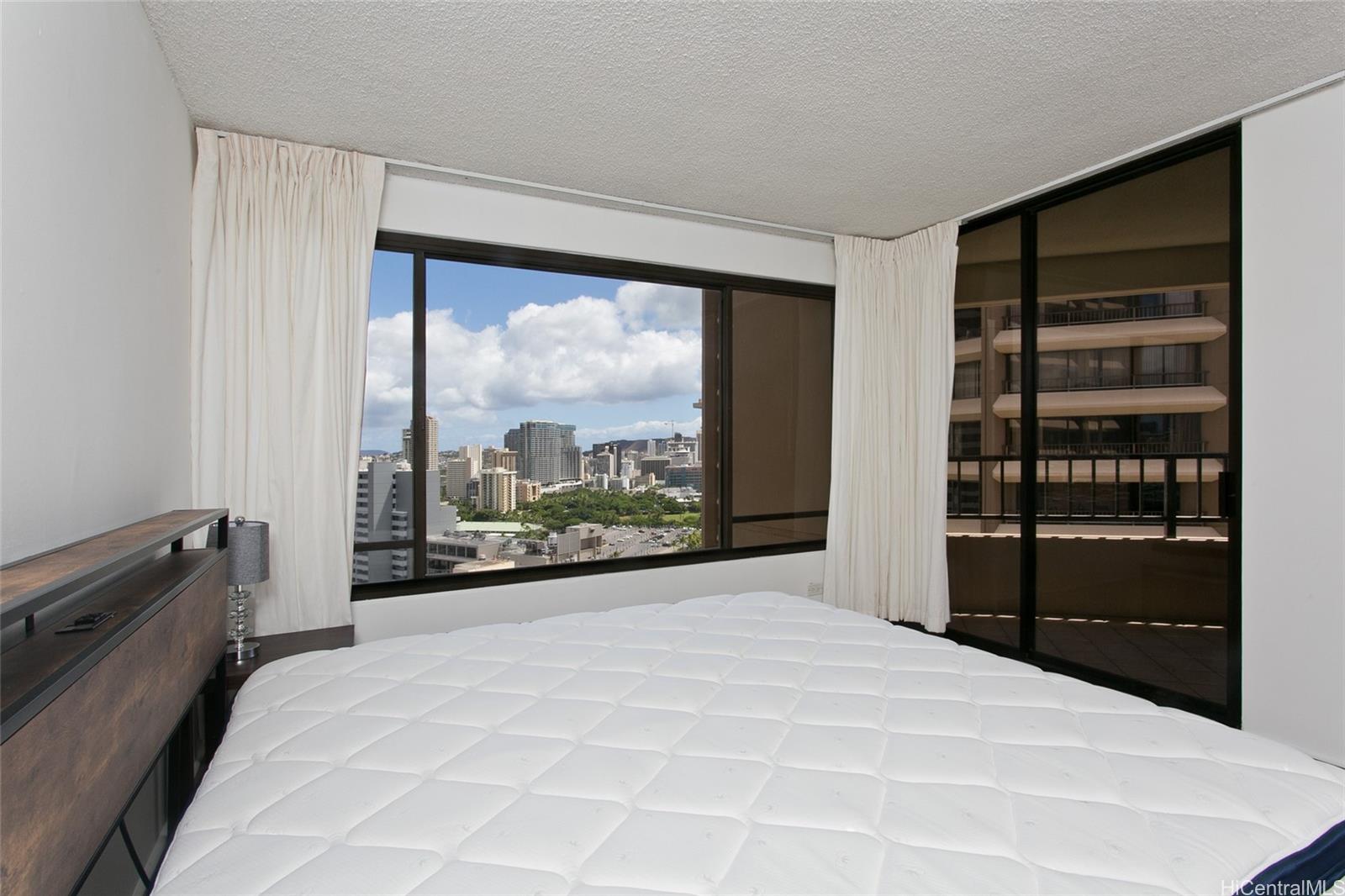 Discovery Bay condo # 2809, Honolulu, Hawaii - photo 8 of 13