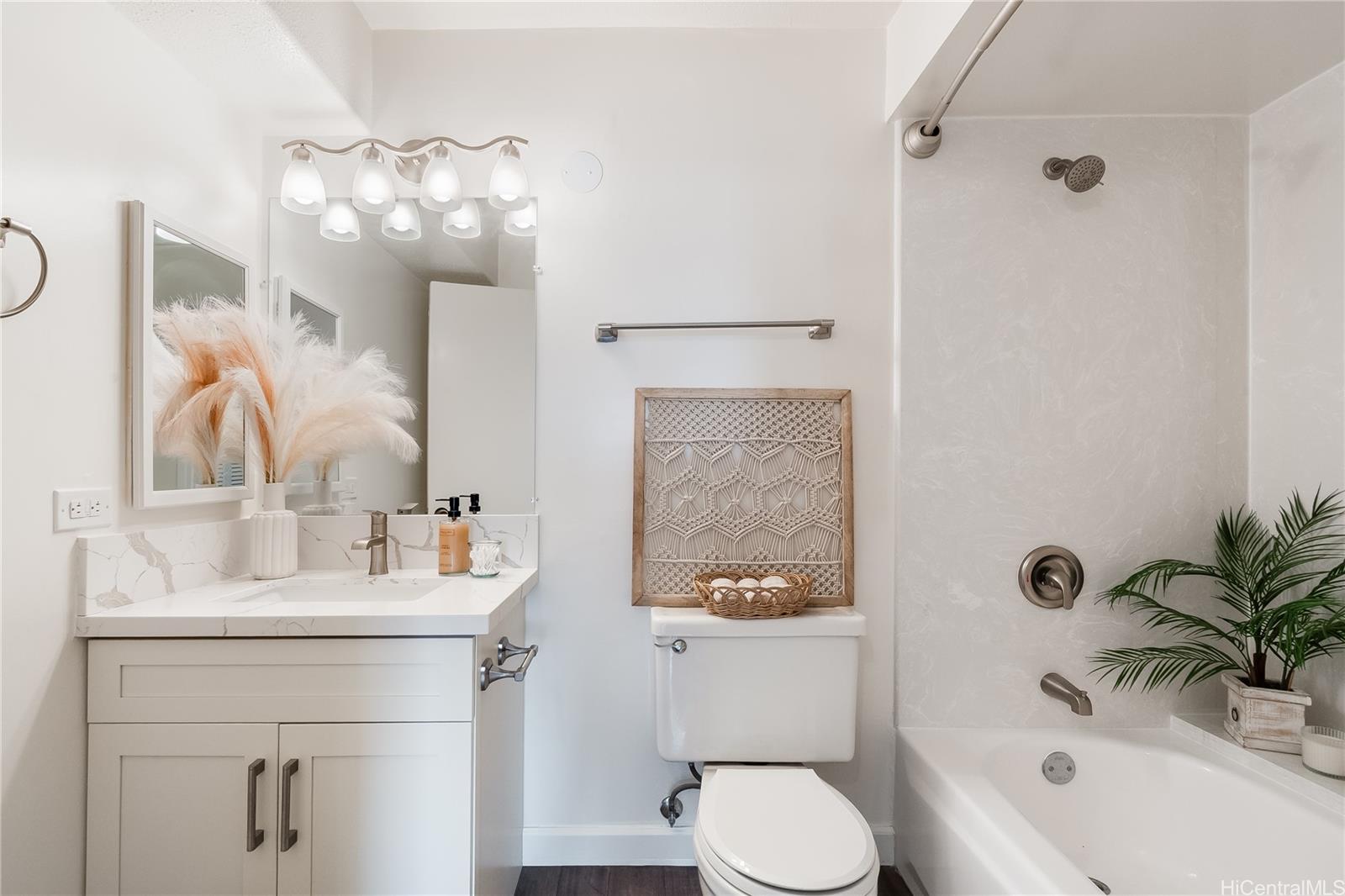 Discovery Bay condo # 2814, Honolulu, Hawaii - photo 16 of 25