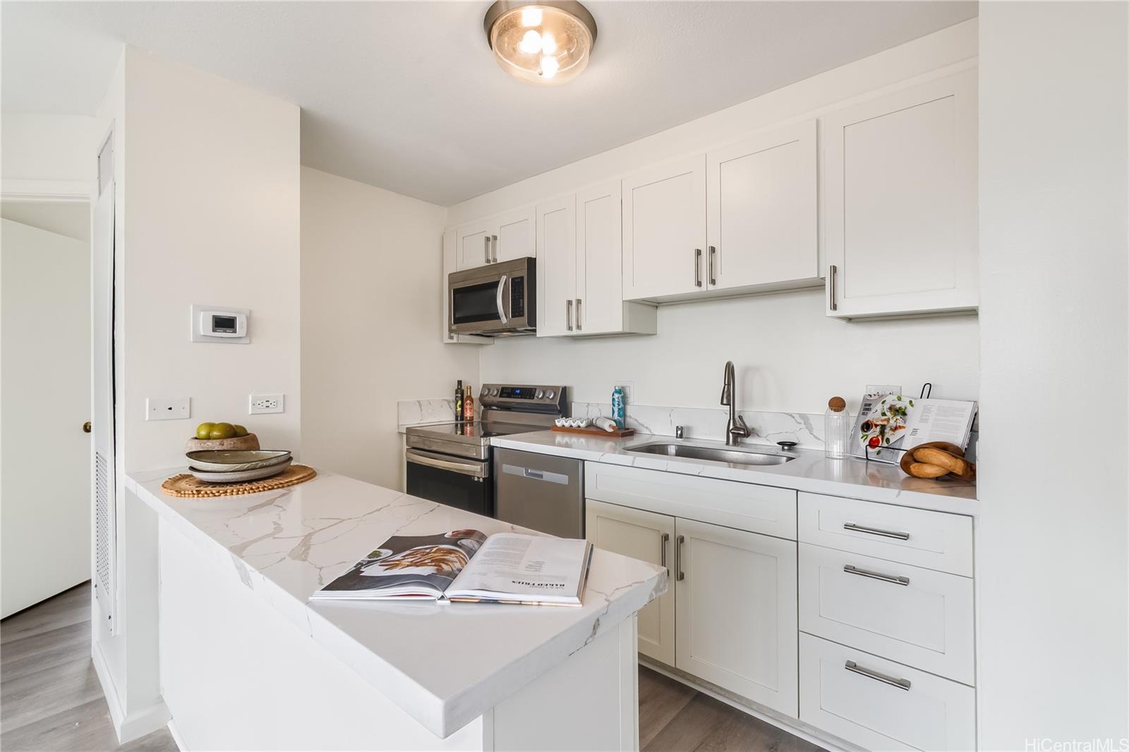 Discovery Bay condo # 2814, Honolulu, Hawaii - photo 6 of 25